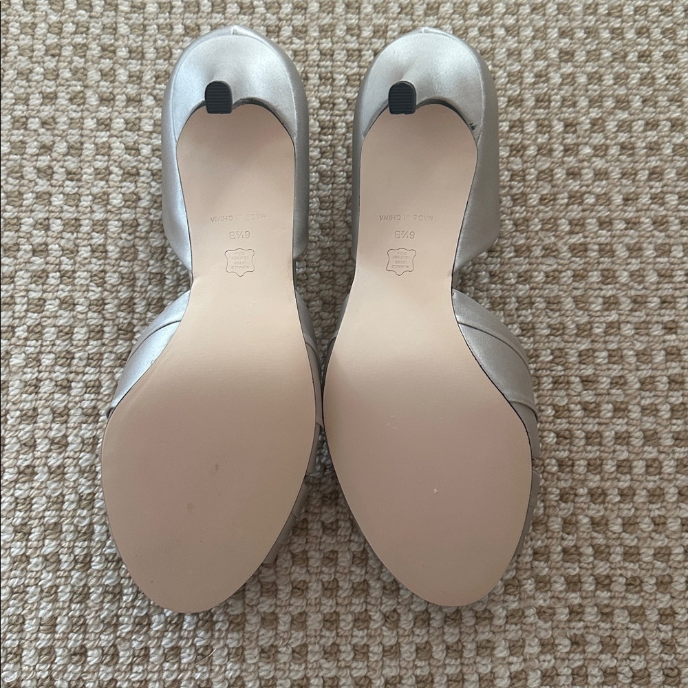 NEW Caparros Platinum Silk 3” Metallic Peep Toe Heels - Picture 4 of 5